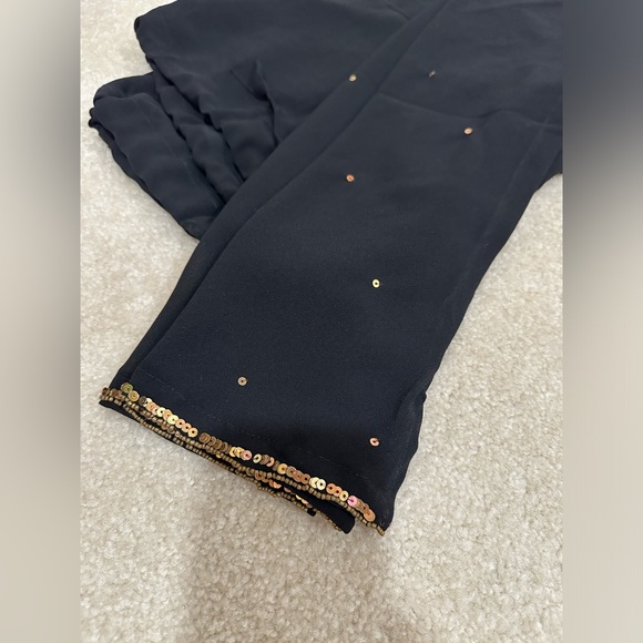 Gold and Black Indian outfit - Picture 5 of 6